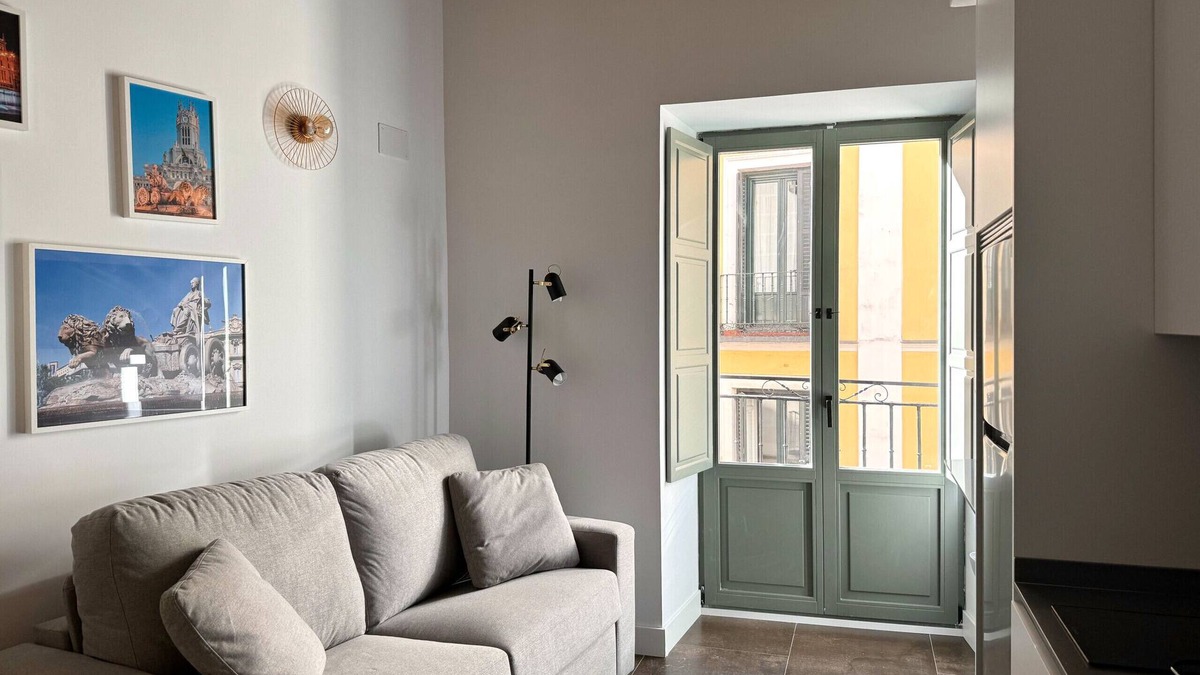 Barrio de La Latina Apartment | CavaBajaSuites 202 FUENTE DE LA CIBELES