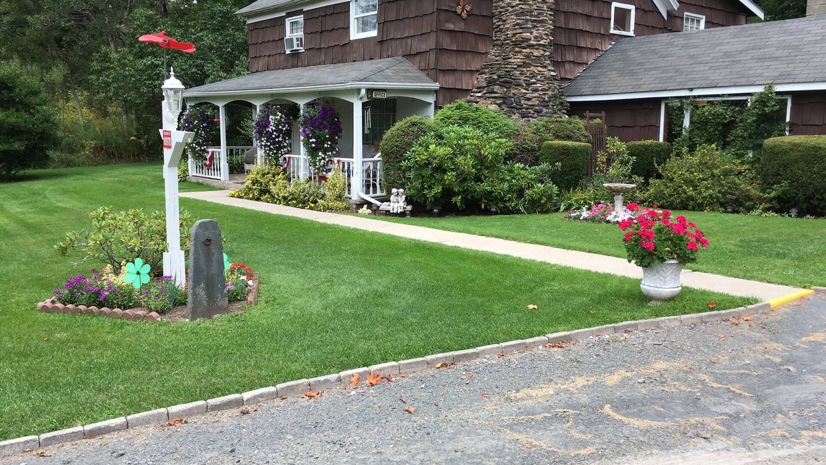 Windham Hotel | Cave Mountain Motel