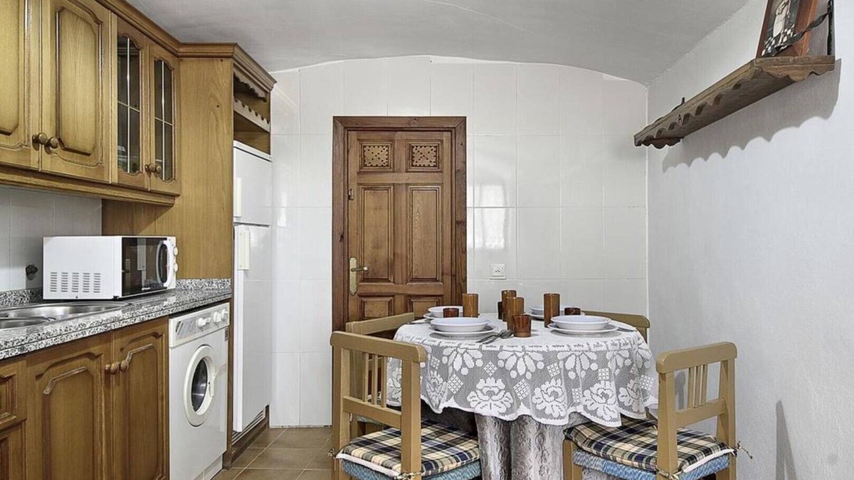 Gorafe Cottage | Cave of the Alcazar Gorafe