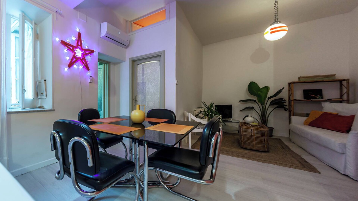Historical Center Apartment | Cavour Charming terraced apartment in the Historic Center of Naples