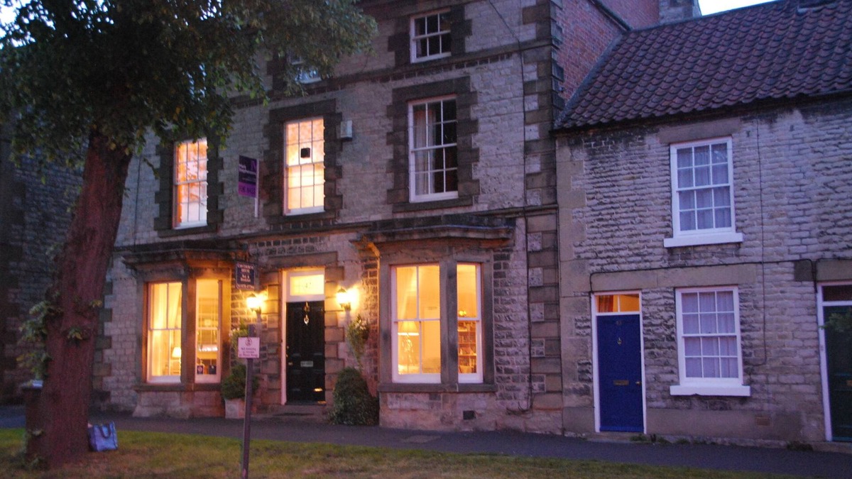 Pickering Bed & Breakfast | Cawthorne House