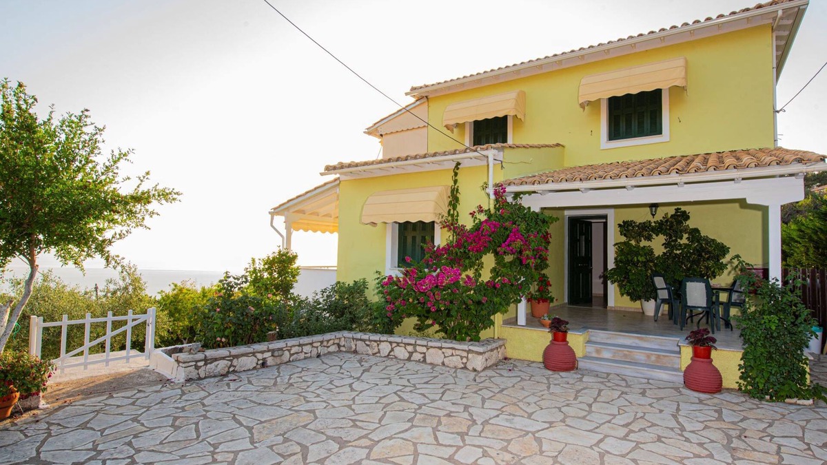 Kalamitsi Villa | Caza Levantiera 4 bedroom villa