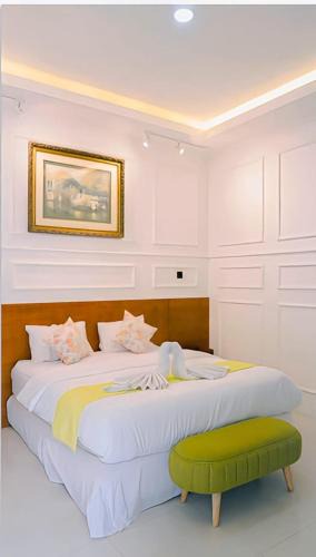 Banjarsari Hotel | CBG Inn and Villas Solo