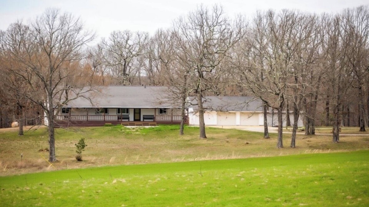 Lenox Cabin | CC Lodge welcomes you with 250 acres of land! Perfect for biking, hunting, etc!