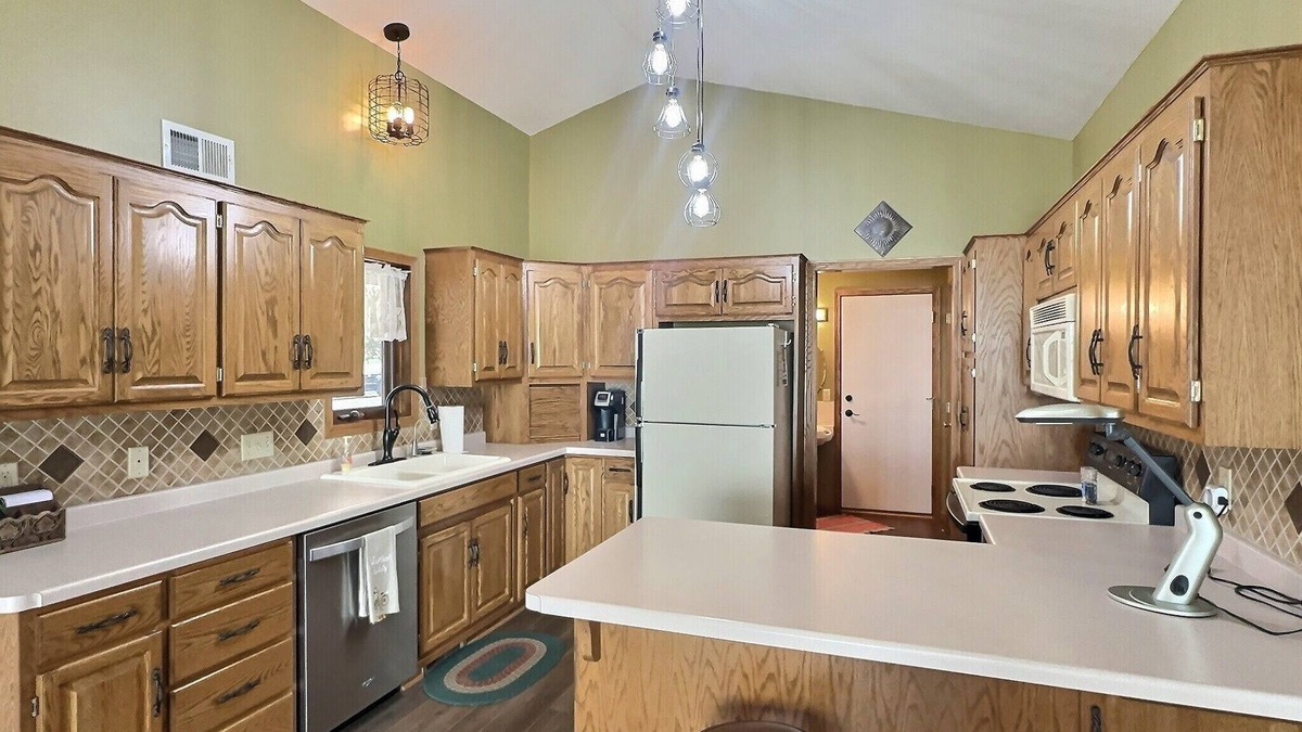 Annandale House | Cedar Circle - Patio Home
