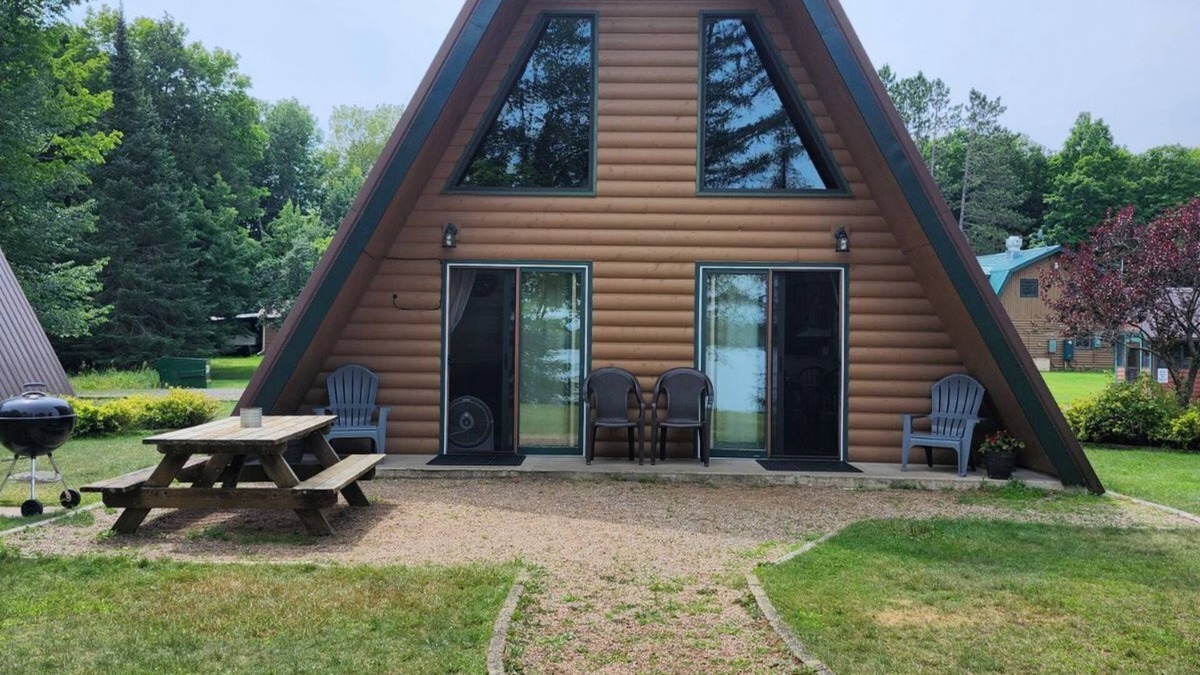Butternut Cabin | Cedar Cove Cabin 3