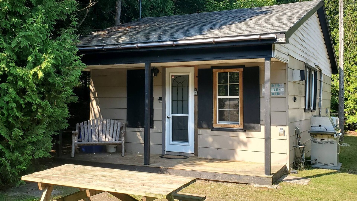 Sauble Beach Cottage | Cedar Cove Cabin Steps to Sauble Beach