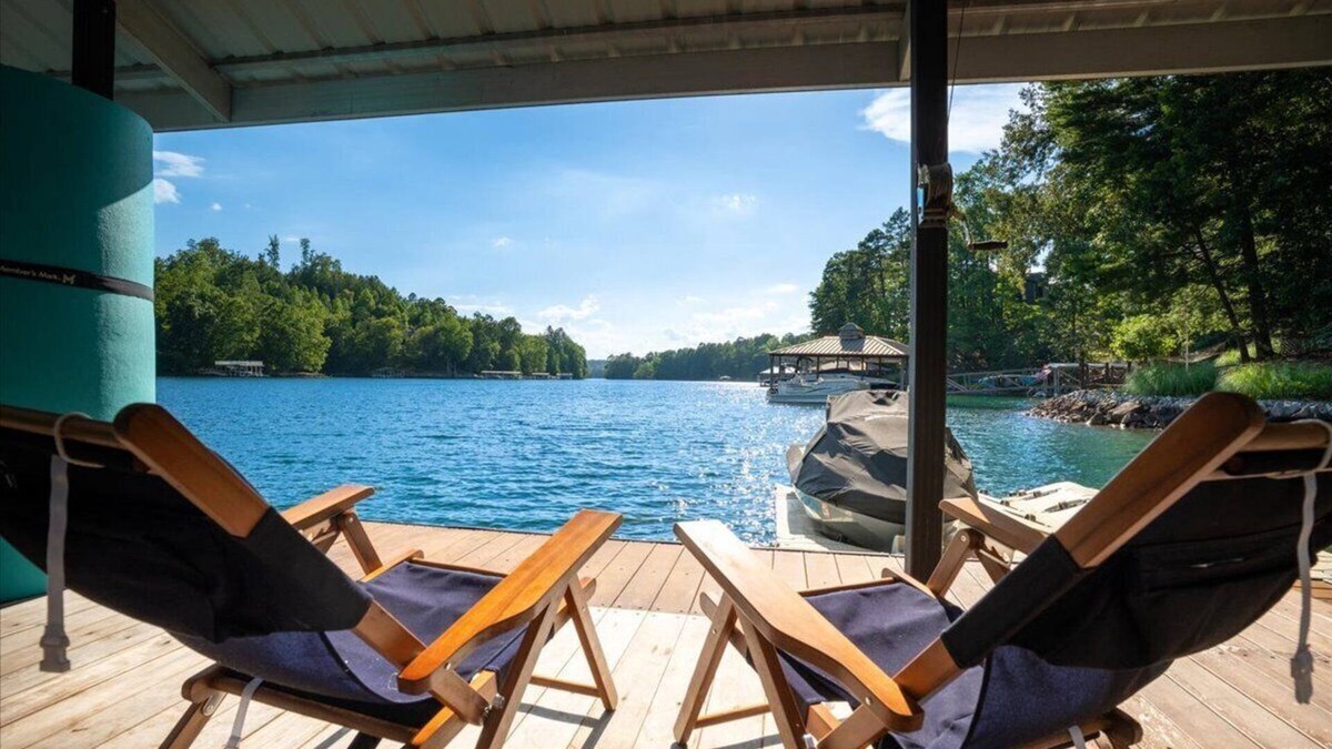 Sunset House | Cedar Cove on Lake Keowee!