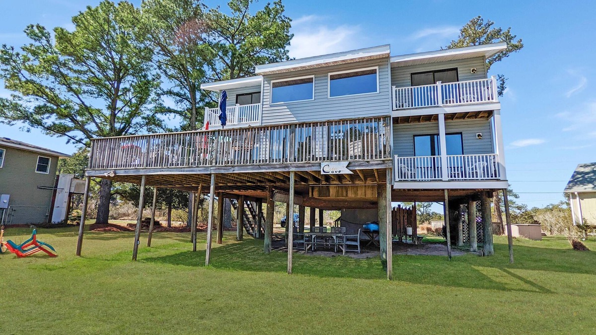 Deep Hole House | Cedar Cove - Waterfront home w/Fire pit!