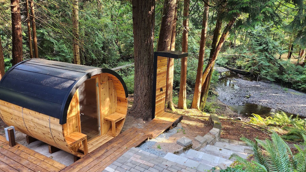 Mill Bay House | Cedar Creek - Medium Term Accommodations Nestled in Nature