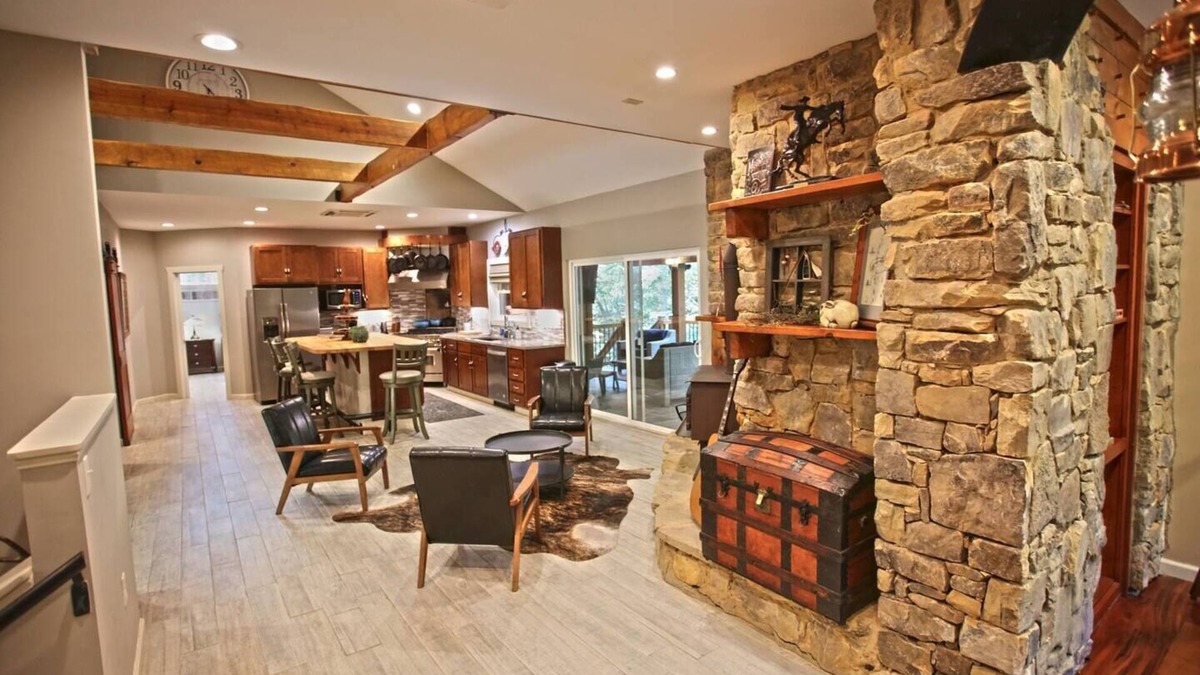 Sunset House | Cedar Creek Oasis in Sunset, SC