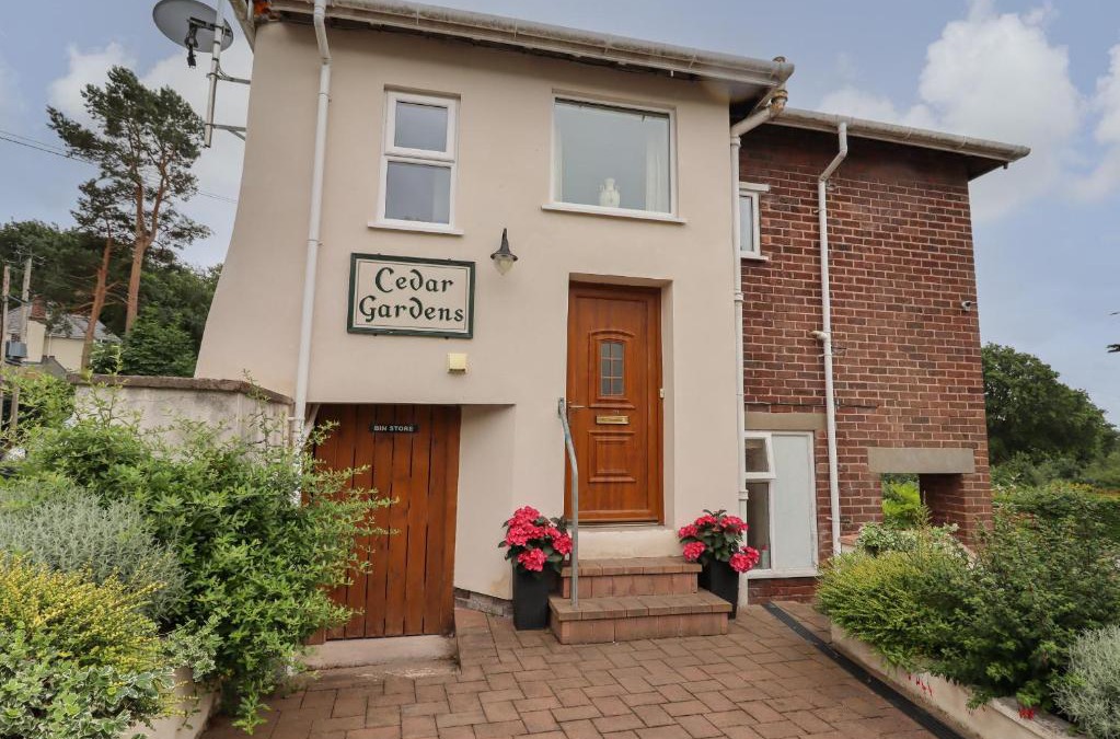 Llanbedr-dyffryn-clwyd House | Cedar Gardens