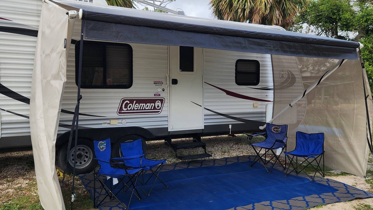 Salem House | Cedar Island Canal Front Cute RV with Boat Slip, Fishing, Scalloping & Crabbing