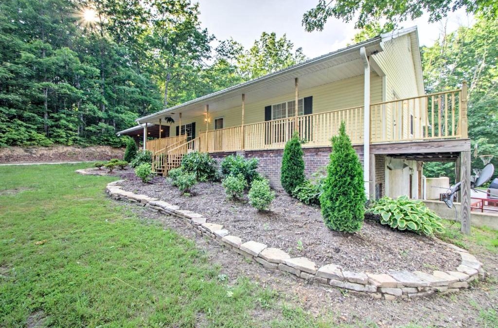 Cedar Mountain House | Cedar Mountain House on 12 Acres - Near Trails!