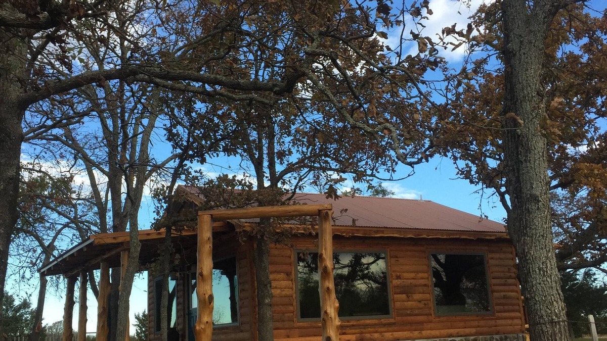 Tishomingo Cabin | Cedar & Stone B&B, secluded, rustic-chic cabin close to Blue River. Tishomingo