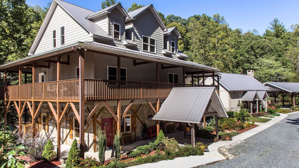 Traphill Cabin | Cedar Suite: Mountain Getaway overlooking The Roaring River on the vineyard