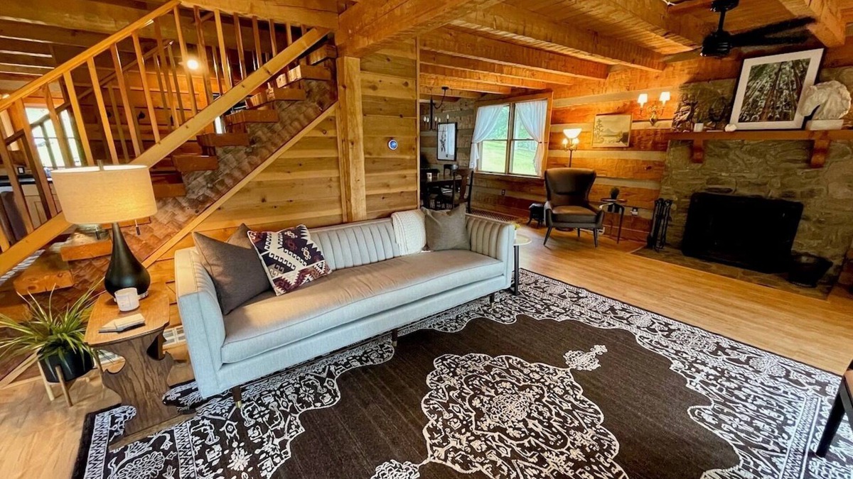 Linden Cabin | Cedarbank Cabin in Virginia Wine Country
