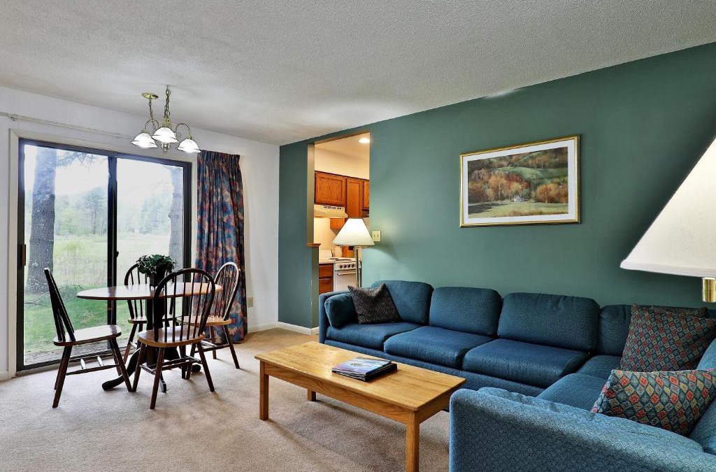 West Bridgewater Apartment | Cedarbrook Queen Suite 103