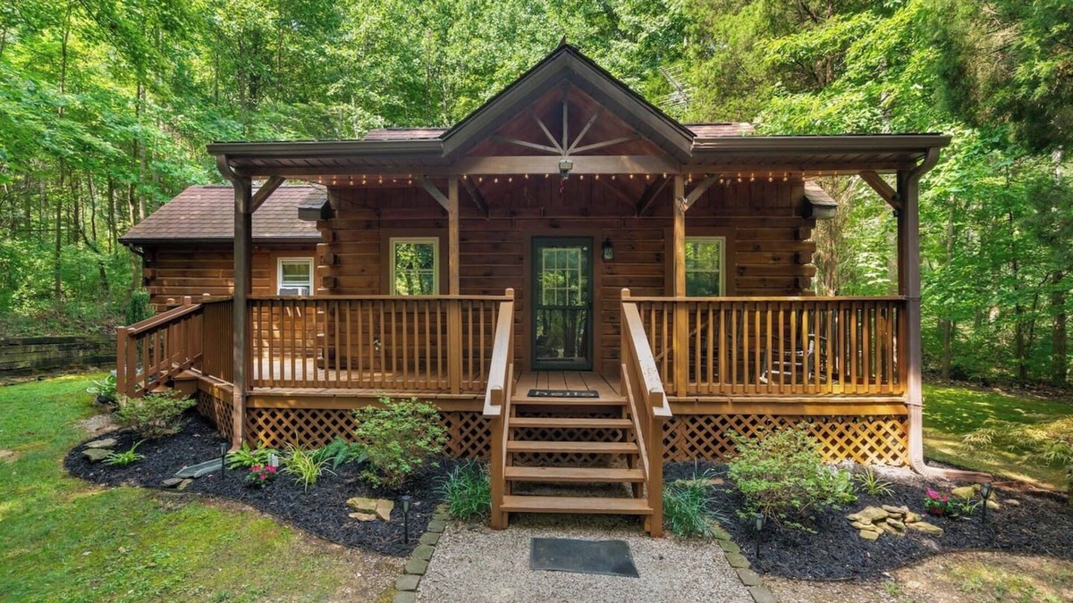 Birdseye Cabin | Cedars Edge cabin at Patoka Lake w/park pass