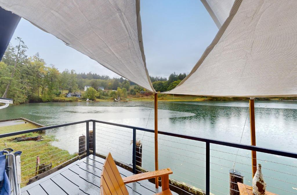 Fox Island House | Cedrona Cove Cottage