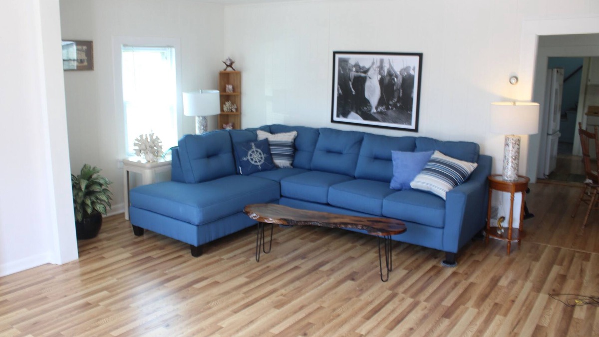 Youngstown House | CELEBRATE SUMMER ! 10 Percent Discount In June