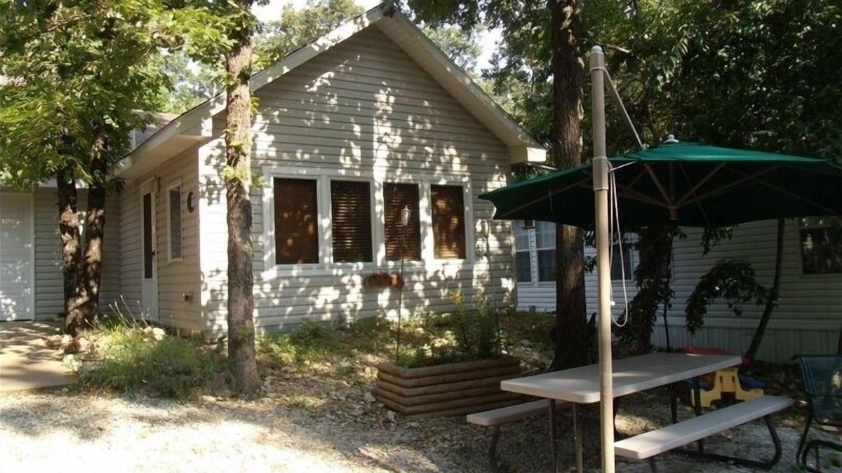 Eucha Cabin | CELEBRATING OUR 14TH YEAR WITH VRBO