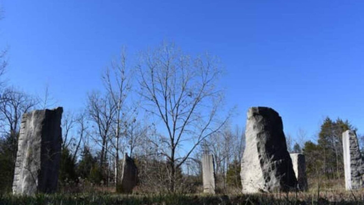 Freedom RV Rental | Celtic Glen Farm Stay - Henge Area An