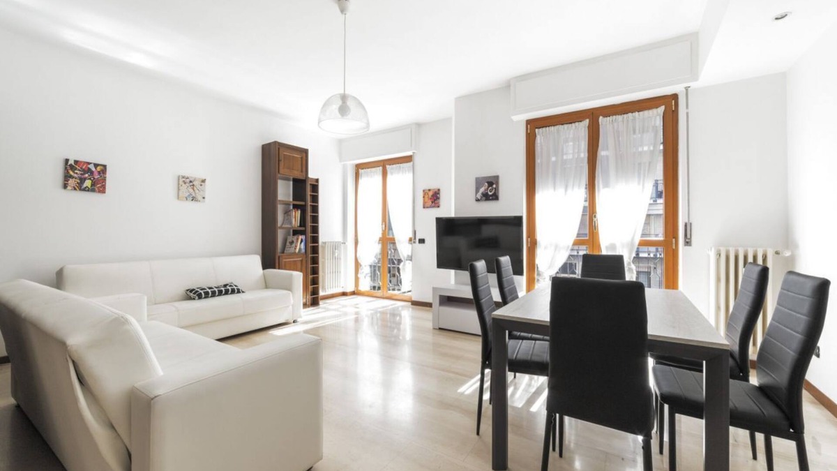 Bullona Apartment | Cenisio M5 Lovely apartment with balcony!