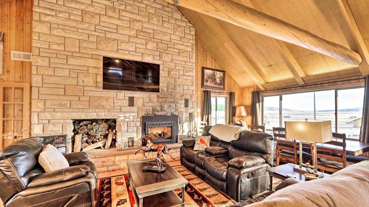 Centennial Cabin | Centennial Cabin w/Hot Tub, Sauna & Pool Table!