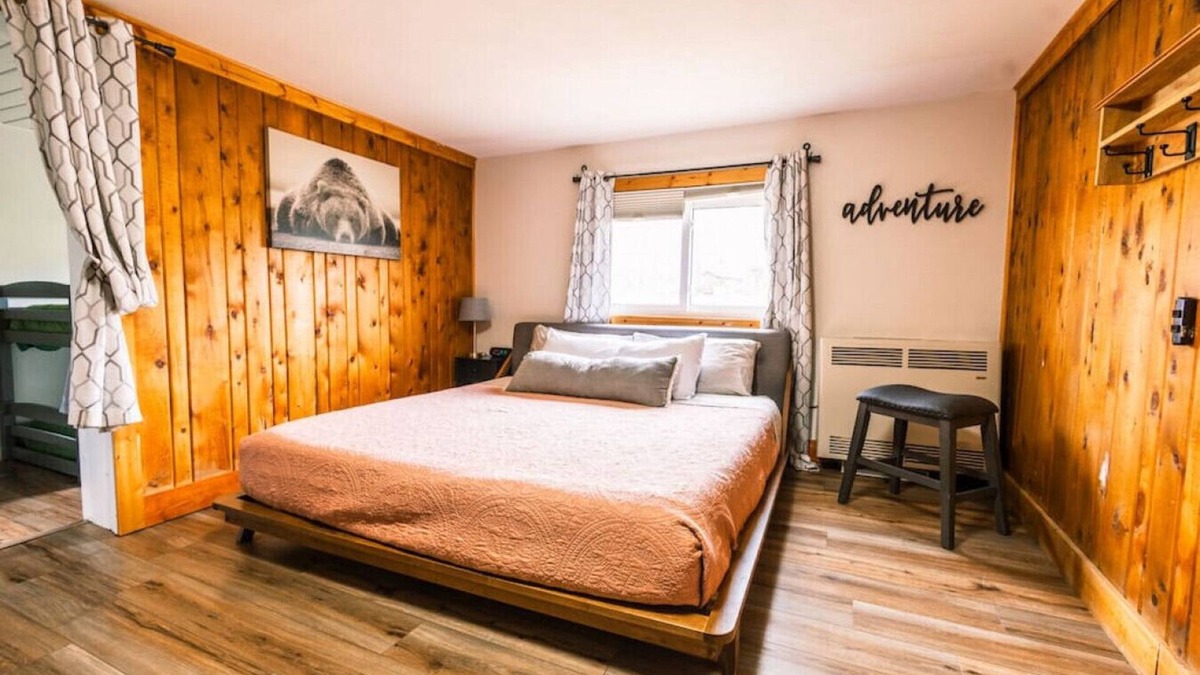 Centennial Apartment | Centennial stay perfect for families!