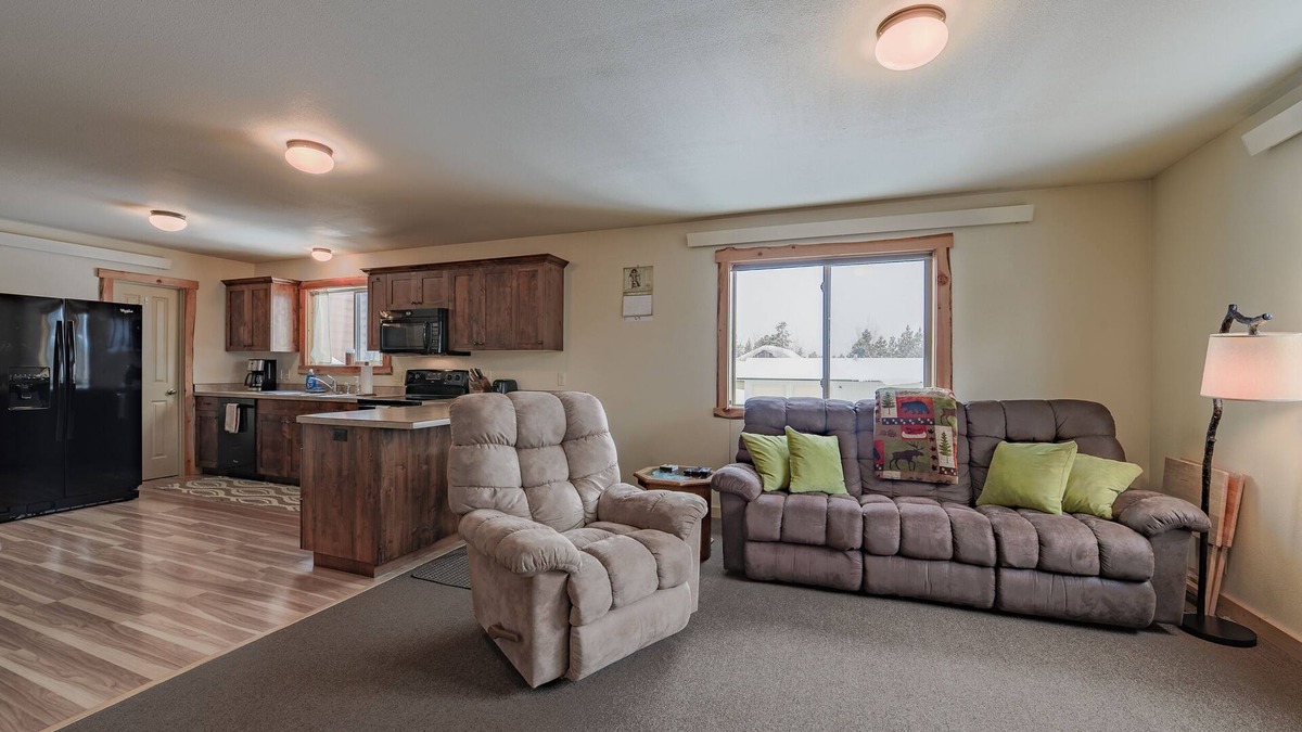 West Yellowstone Apartment | Centennial Suite, Sleeps 4, only 5 blocks from west entrance to Yellowstone Park