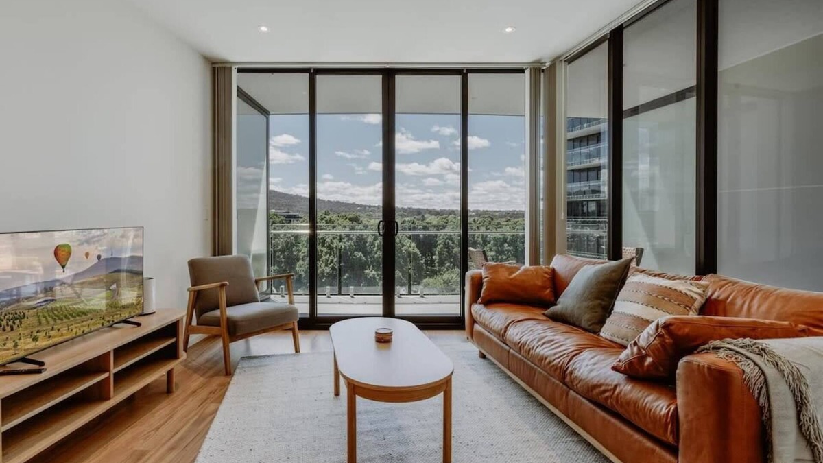 City East Apartment | Center 1-Bed with Gym, BBQ and Stunning Views