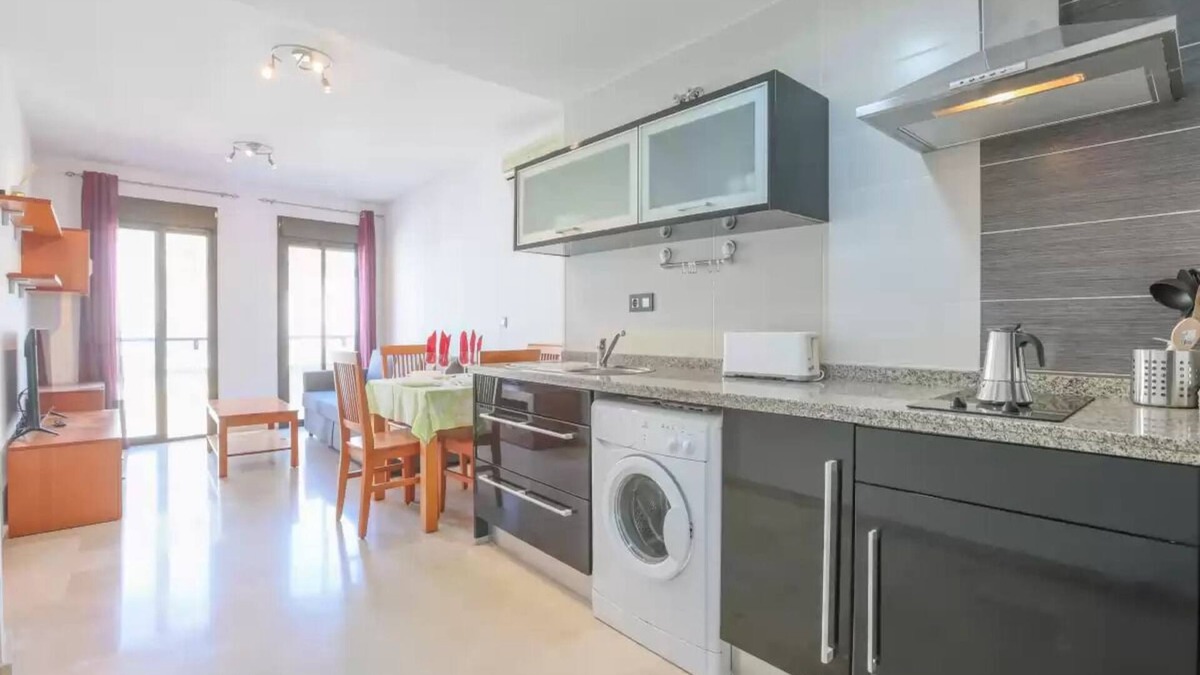 Dos Hermanas Apartment | Center: 1 room