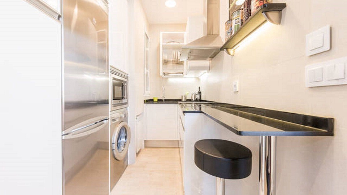 Arapiles Apartment | CENTER Beautiful Studio-Suite with Wifi and AC. Bright, very quiet