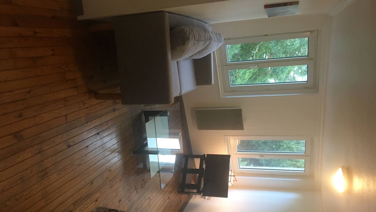 Elbeuf Apartment | Center Elbeuf apartment F3 third floor in front of raised square
