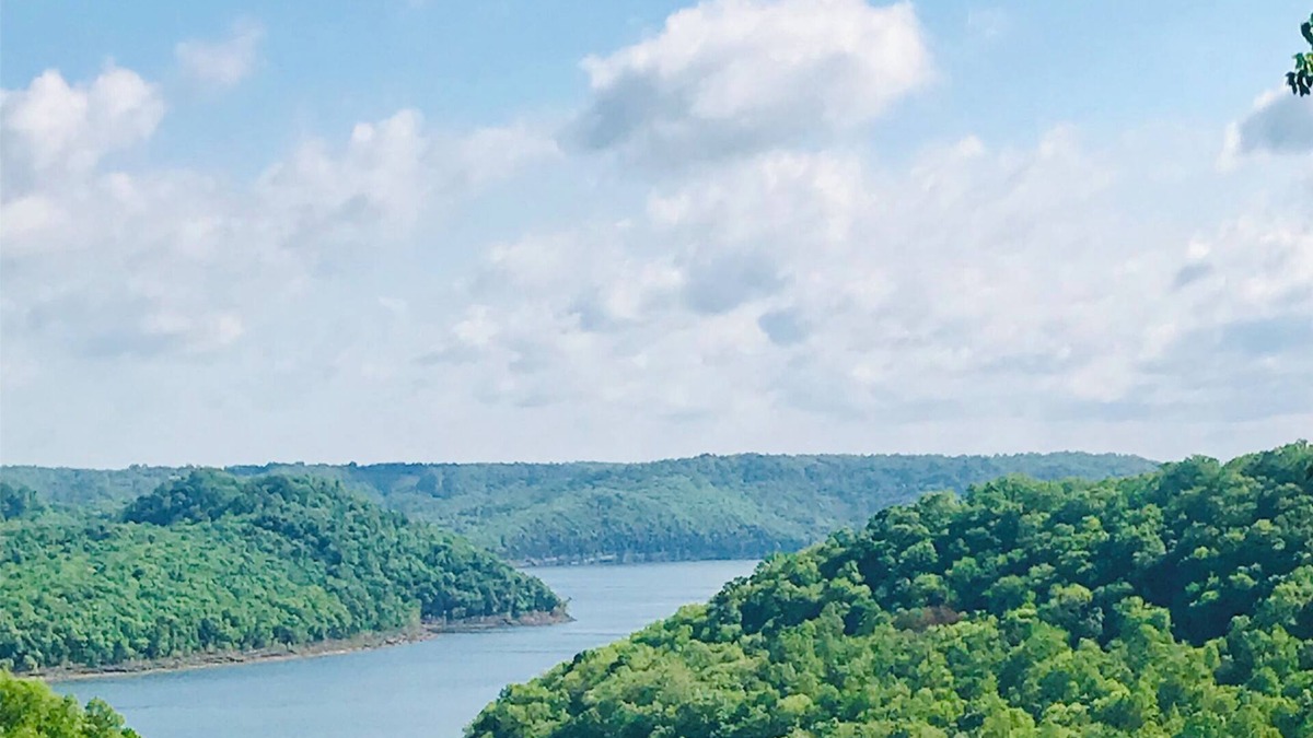 Smithville House | Center Hill Lake, Historic Log Cabin updated with amazing Lake/Mountain views!