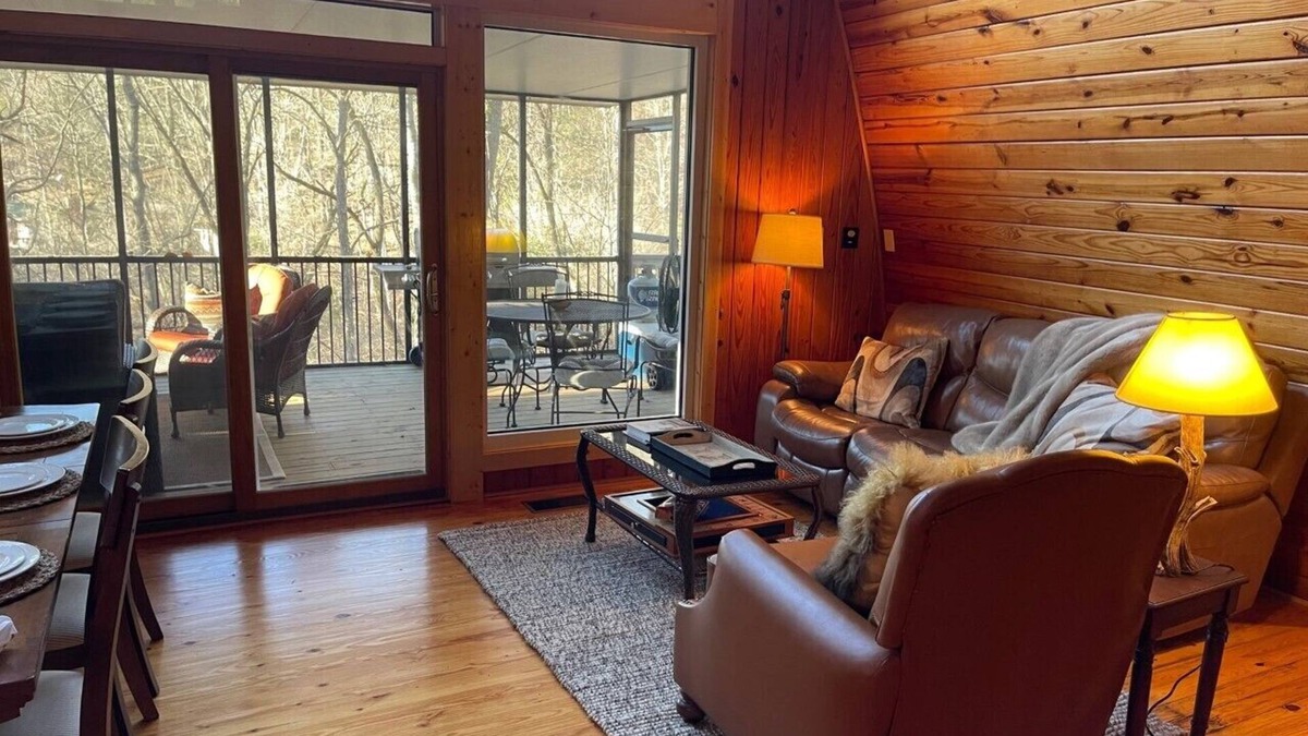 Silver Point Cabin | Center Hill Lake Lodge Near Hurricane Marina