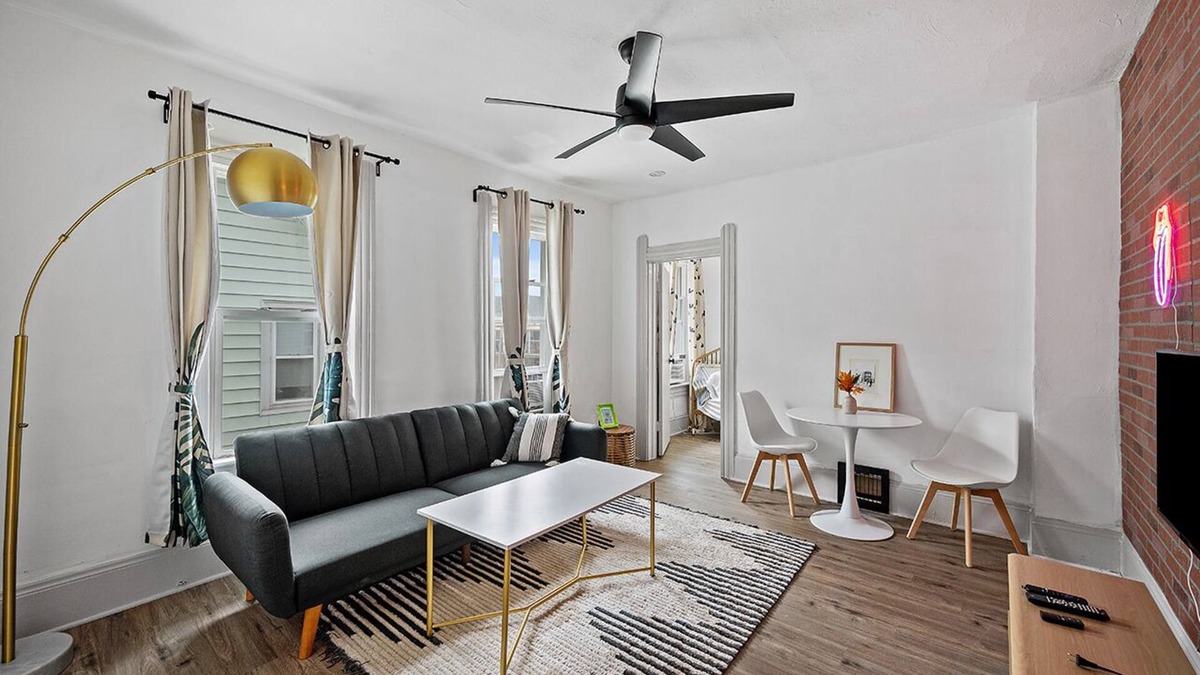 Little Italy Apartment | Center of Little Italy #4