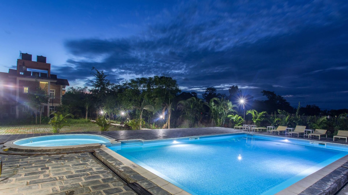 Sauraha Hotel | Center Park Resort