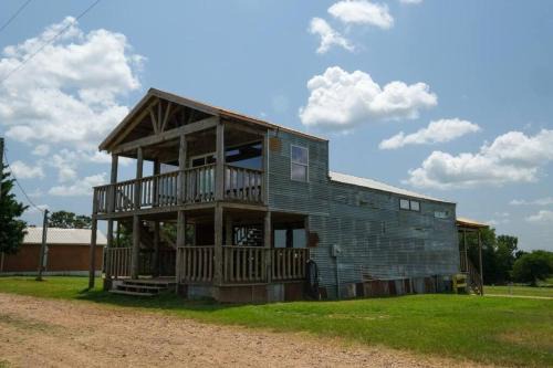 Minden House | Center Stage Yellow Rose Canyon