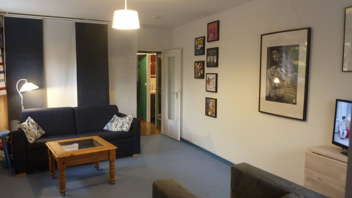 Volksdorf Apartment | Center Volksdorf, only 400 to the train, very good location, quiet
