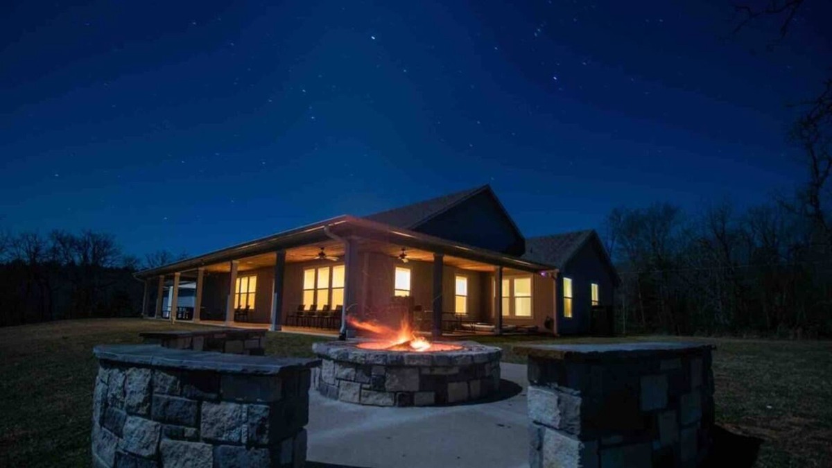 Centerville House | Centerville Retreat 🦌 Weddings♥️ ATV Trails 🐟 Private Lake