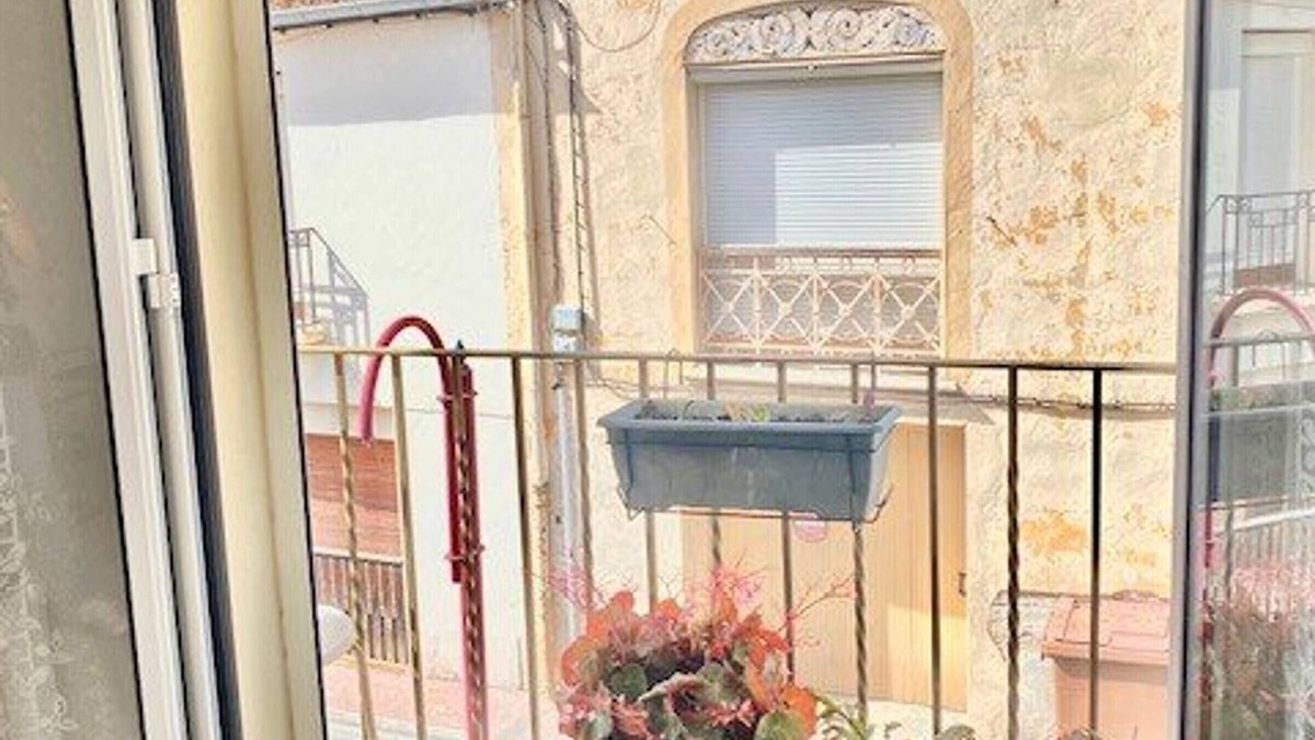Amelie-les-Bains-Palalda Apartment | Central F2 Apartment with Parking and Balconies