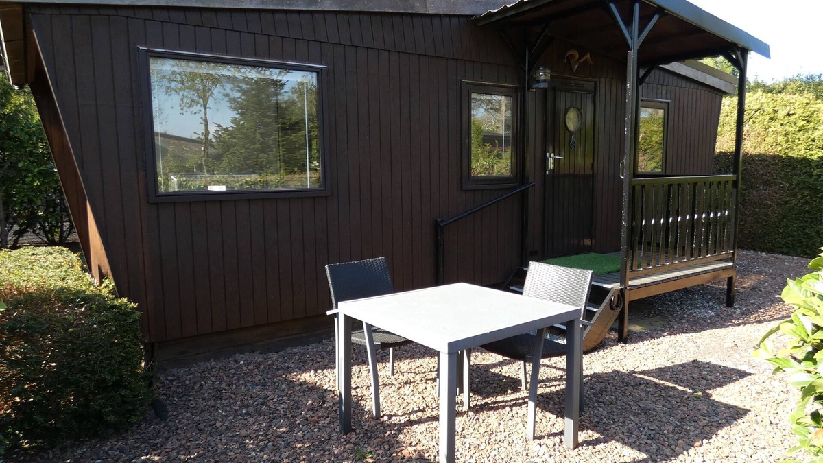 Marum Ski Chalet | Centraal gelegen op de grens van Friesland,Groningen,Drenthe direct tegen bos.