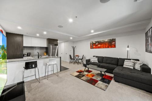 Braddon Apartment | Central 1-Bed Apartment with Pool and Gym Access
