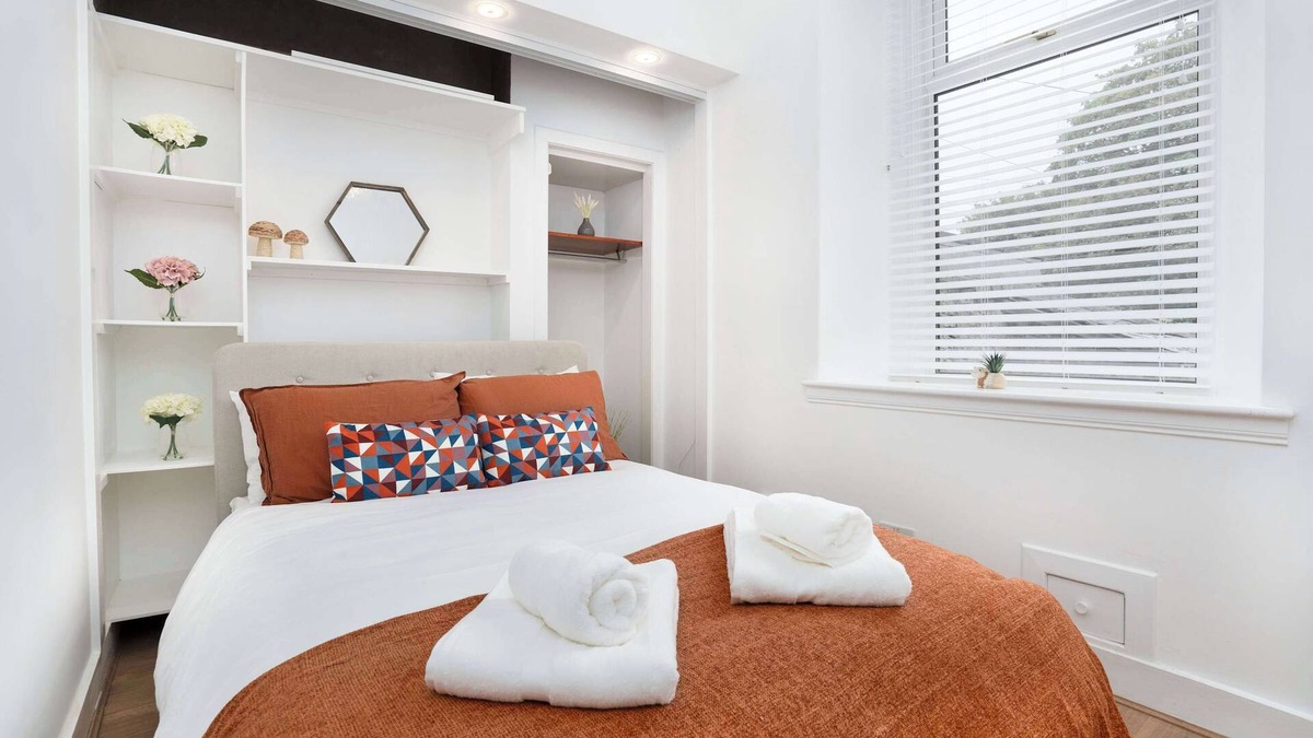 Aberdeen West End Apartment | Central-1Bedroom-Fast Wifi