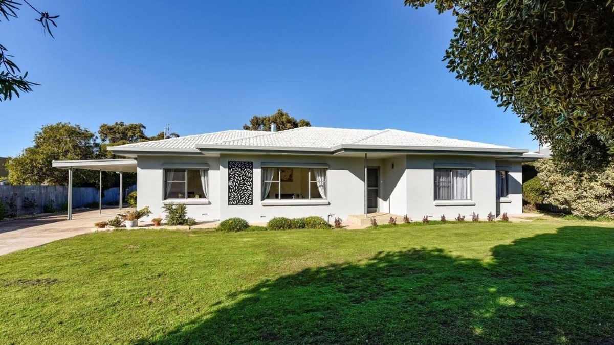 Lacepede House | Central 3 bedroom family retreat