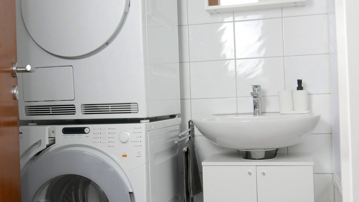Ludwigshafen-Friesenheim Apartment | Central 3 room apartment for 5-7 persons