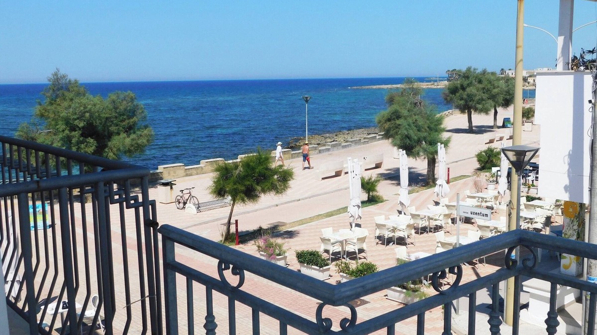 Torre San Giovanni Apartment | Central Apartment by the Ionian Seaside with Balcony, Sea View & Air Conditioning