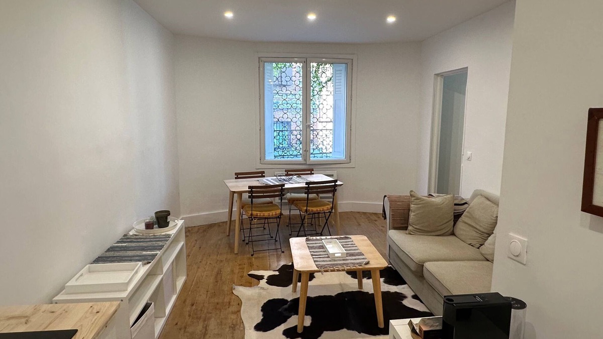 Marengo - Jolimont Apartment | Central apartment with two bedrooms and wifi